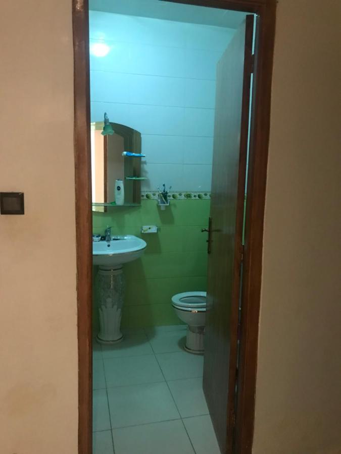 Appartement Familal A Trois Chambres En Face Marjane & Hotel Ahlen Tanger Ngoại thất bức ảnh